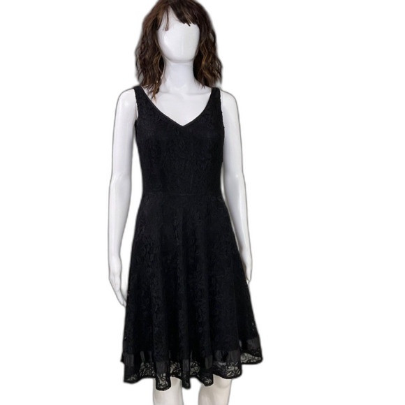 Tahari Petite V- Neck lace overlay fit n flare LBD Dress 4P Black sleeveless - Picture 1 of 11